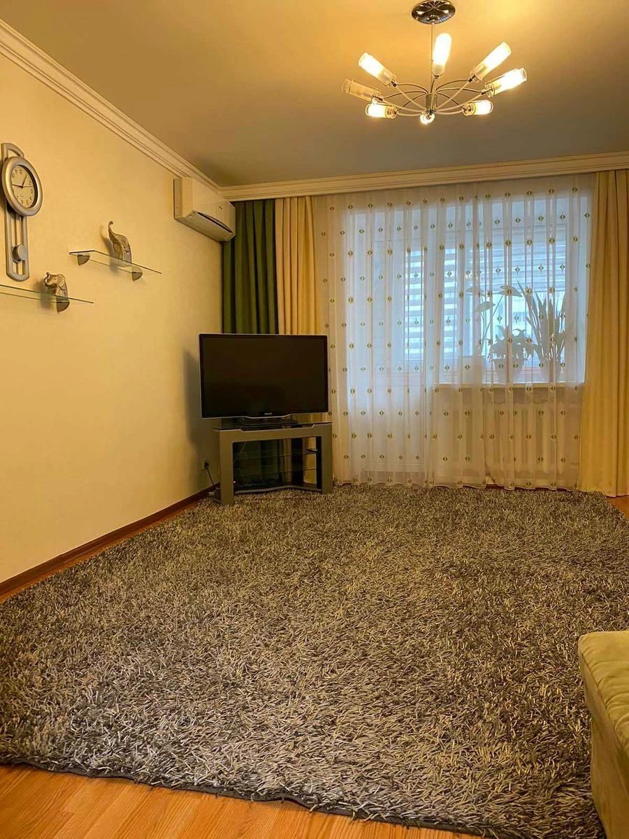 Сдам квартиру 2 комнаты, 69 m², 2 эт./10 этажей. 17, Академіка Вільямса вул. (Степана Рудницького), Киев. 