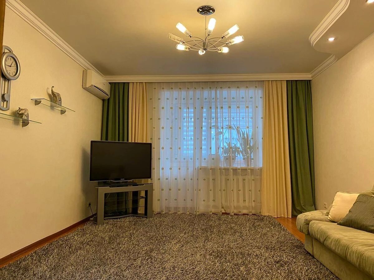 Apartment for rent 2 rooms, 69 m², 2nd fl./10 floors. 17, Akademika Vilyamsa vul. Stepana Rudnytskoho, Kyiv. 