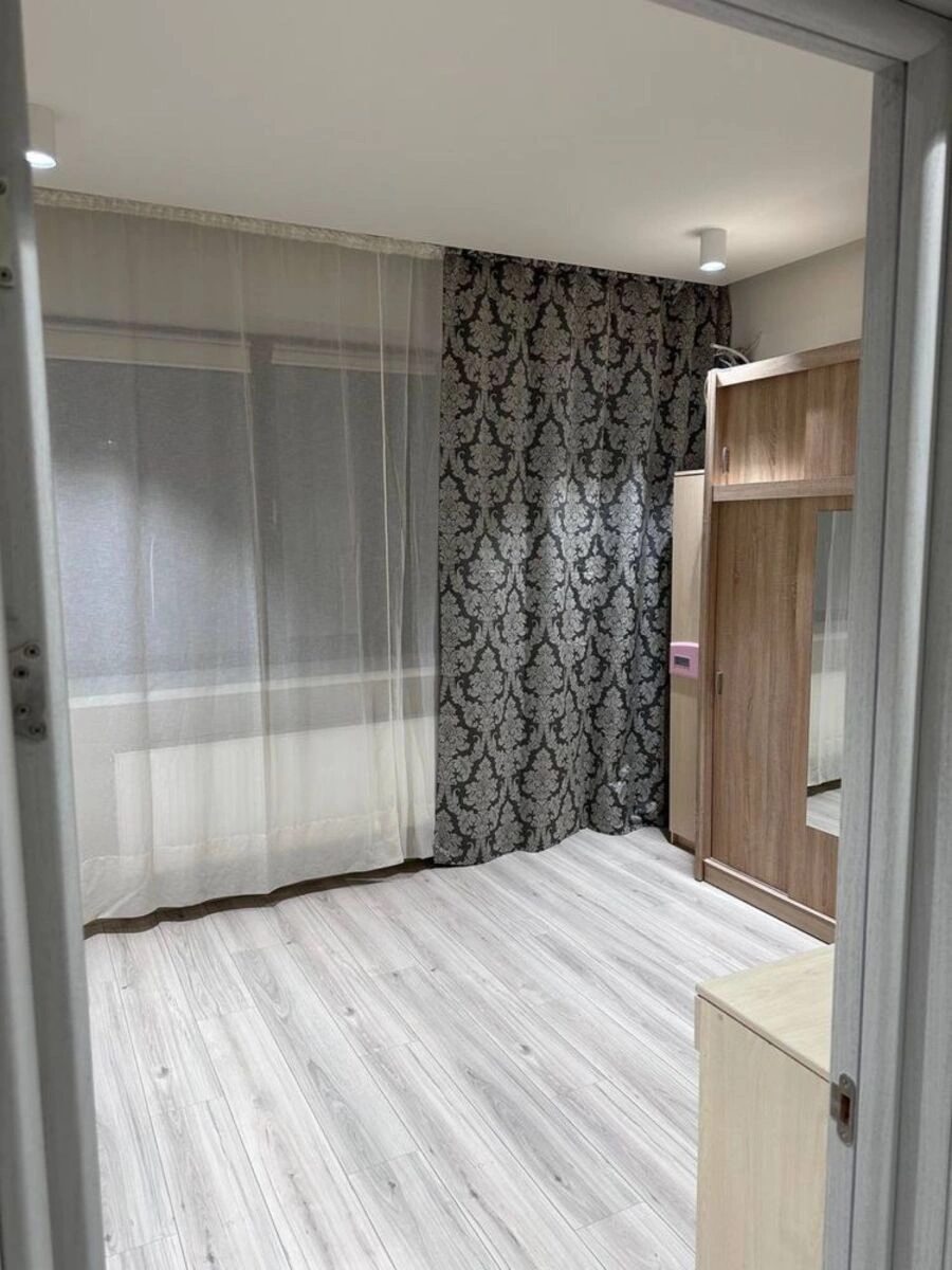 Продаж квартири 3 кімнати, 72 m², 7 пов./8 поверхів. 24, Успішна вул., Київ. 