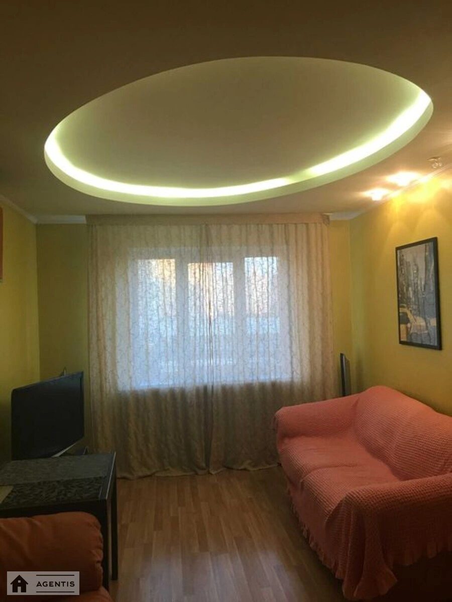 Здам квартиру 2 кімнати, 60 m², 5 пов./16 поверхів. 31, Драгоманова 31, Київ. 