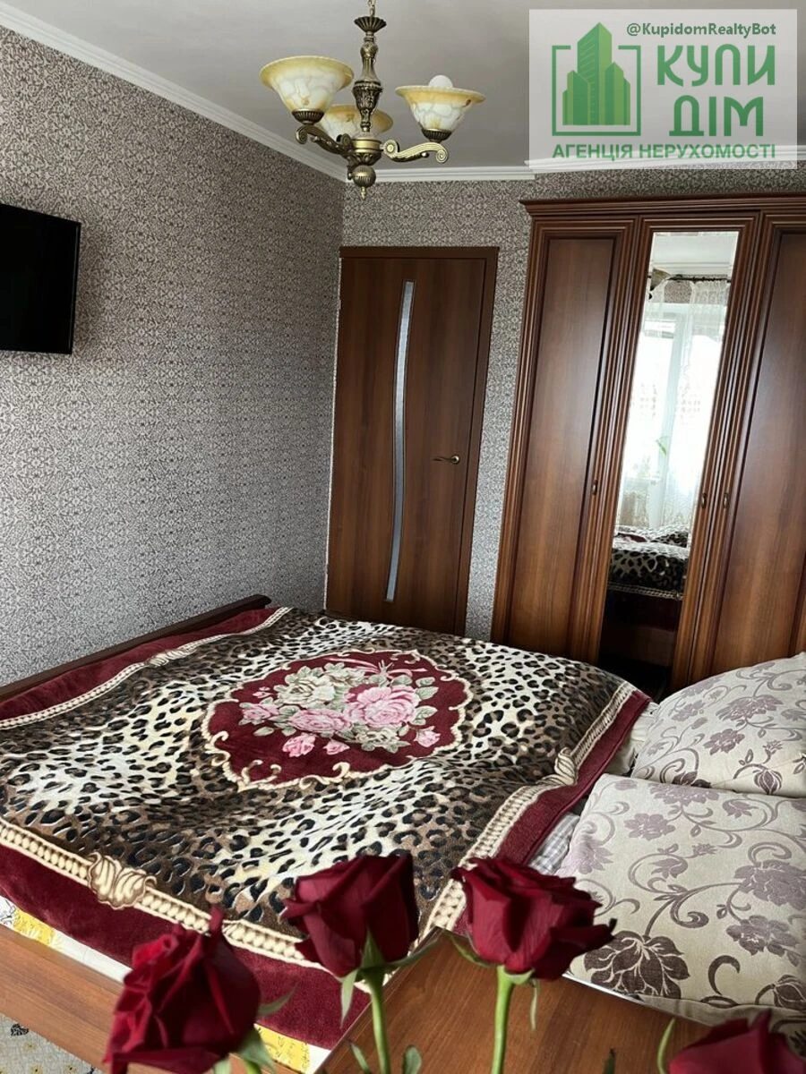 Apartments for sale 3 rooms, 66 m², 9th fl./9 floors. Фортечний (кіровський), Kropyvnytskyy. 