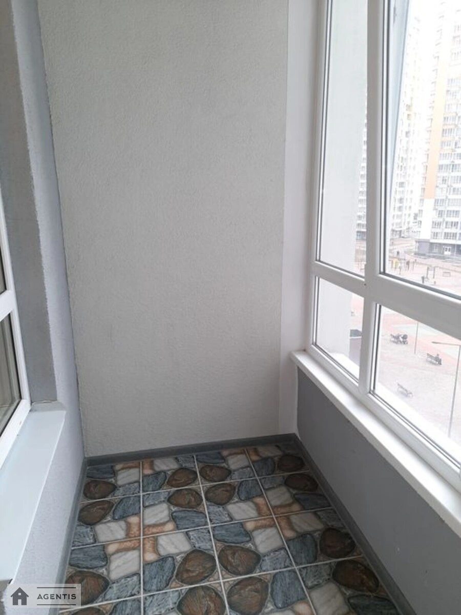 Apartment for rent 1 room, 42 m², 6th fl./25 floors. 62, Kahovska 62, Kyiv. 