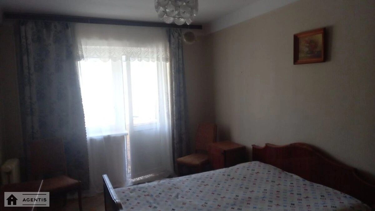 Сдам квартиру 2 комнаты, 52 m², 6 эт./9 этажей. 24, Шолом-Алейхема 24, Киев. 