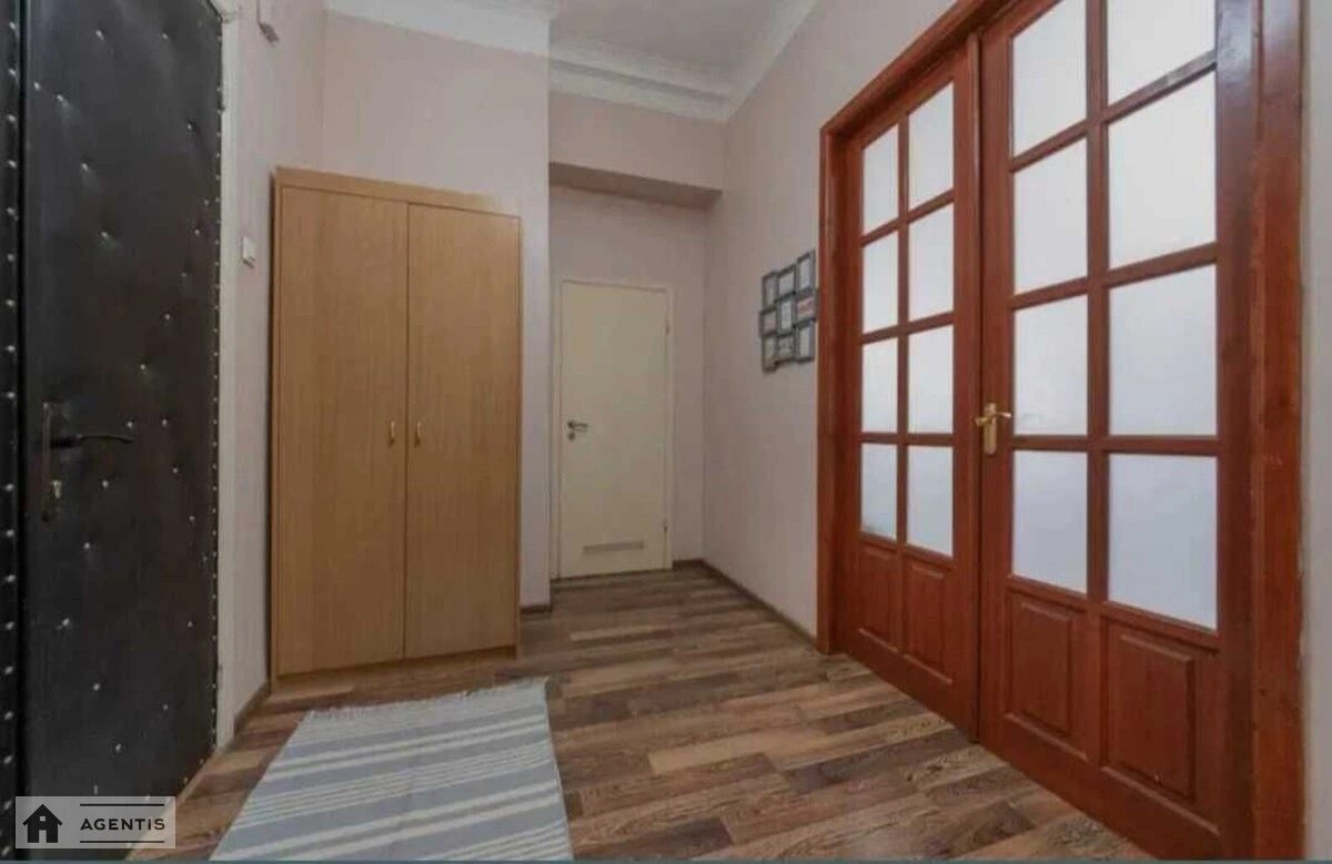 Здам квартиру 2 кімнати, 80 m², 6 пов./10 поверхів. 27, Хрещатик 27, Київ. 