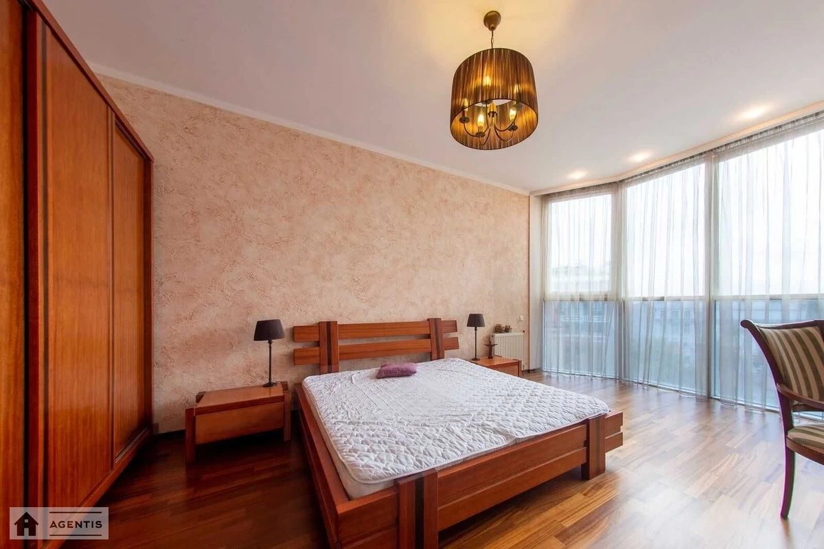 Сдам квартиру 3 комнаты, 90 m², 6 эт./24 этажа. 3, Кудрявский 3, Киев. 