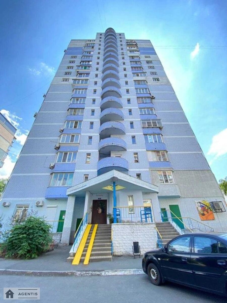 Apartment for rent 3 rooms, 100 m², 8th fl./16 floors. 7, Mykoly Bazhana prosp., Kyiv. 