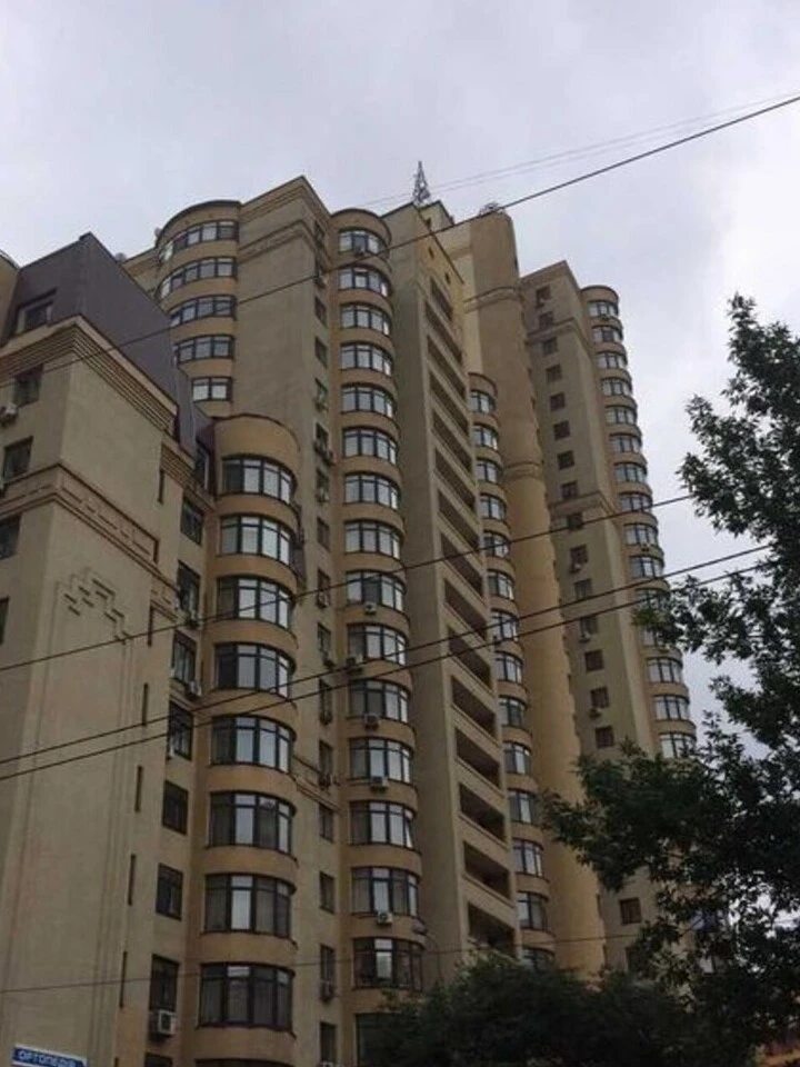 Здам квартиру 5 кімнат, 173 m², 23 пов./25 поверхів. 69, Дмитрівська 69, Київ. 