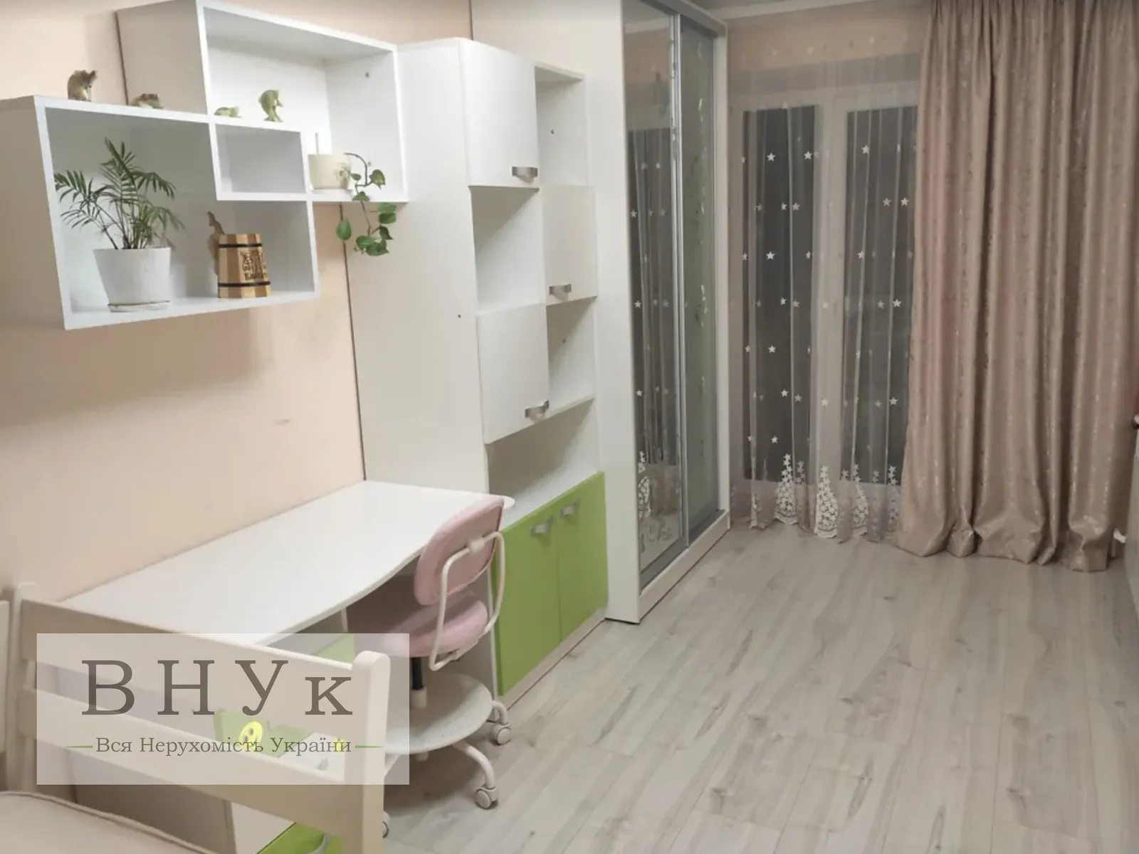 Продаж квартири 2 кімнати, 45 m², 5 пов./5 поверхів. 1, Кривоноса М. вул., Тернопіль. 