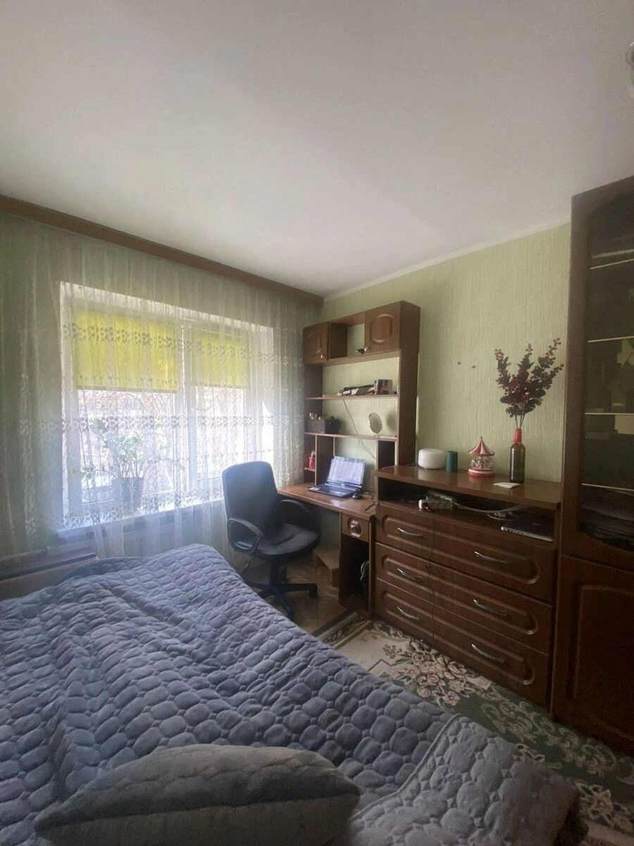 Продаж квартири 1 кімната, 29 m², 4 пов./9 поверхів. 37, Деміївська 37, Київ. 