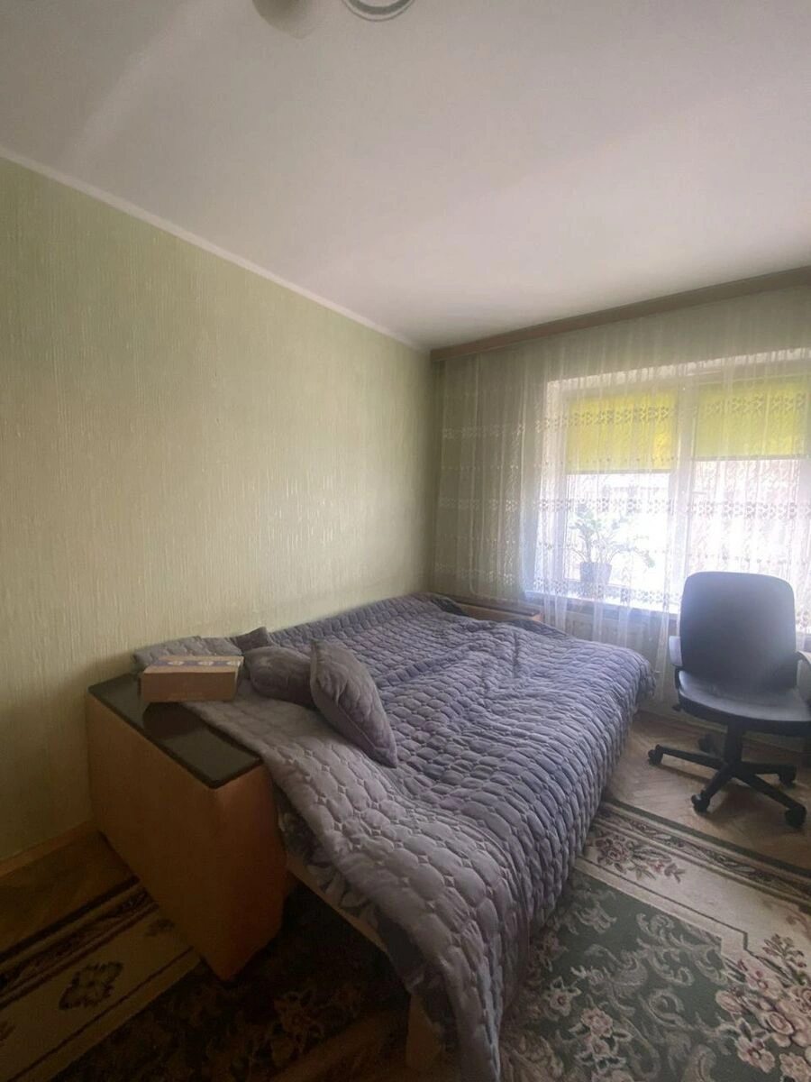 Продаж квартири 1 кімната, 29 m², 4 пов./9 поверхів. 37, Деміївська 37, Київ. 