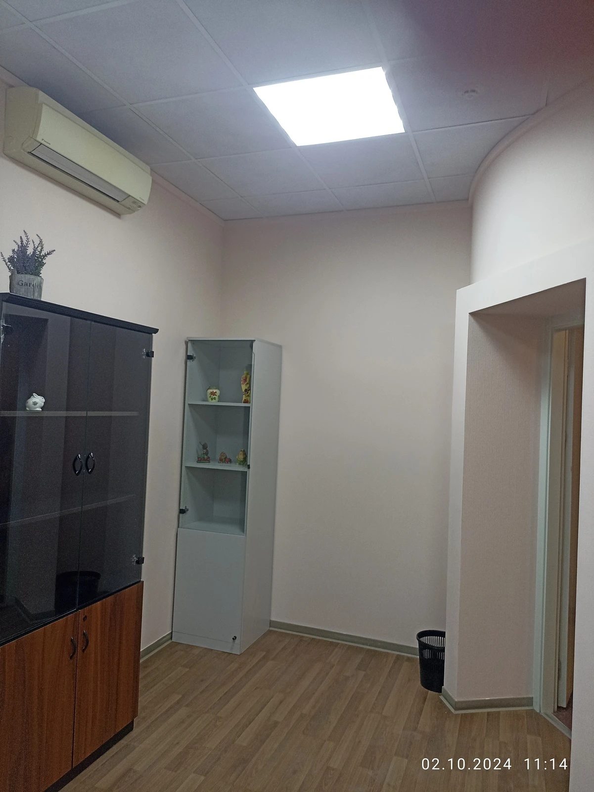 Office for sale 15 m², 1st fl./3 floors. Hoholya ul., Dnipro. 