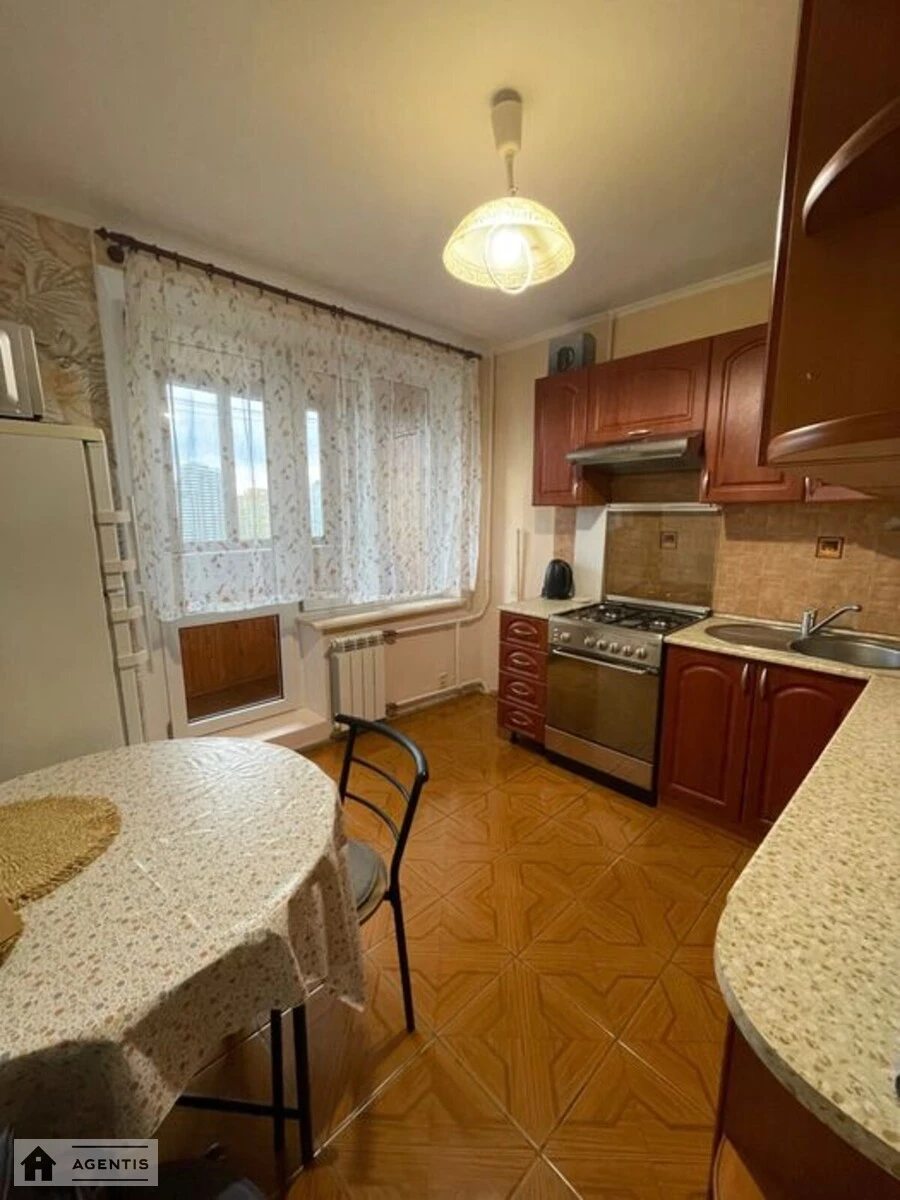 Apartment for rent 1 room, 34 m², 13th fl./16 floors. Knyazya Romana Mstyslavycha
, Kyiv. 