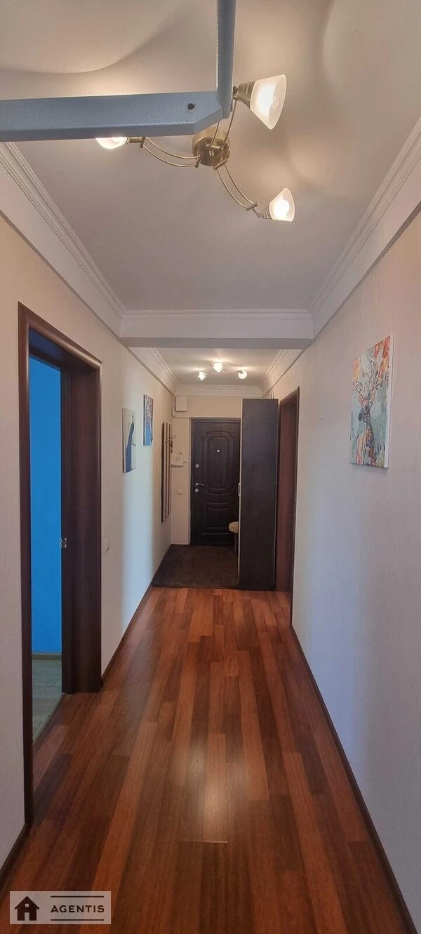 Apartment for rent 2 rooms, 64 m², 4th fl./9 floors. 17, Ivana Mykolaychuka vul. Serafymovycha, Kyiv. 