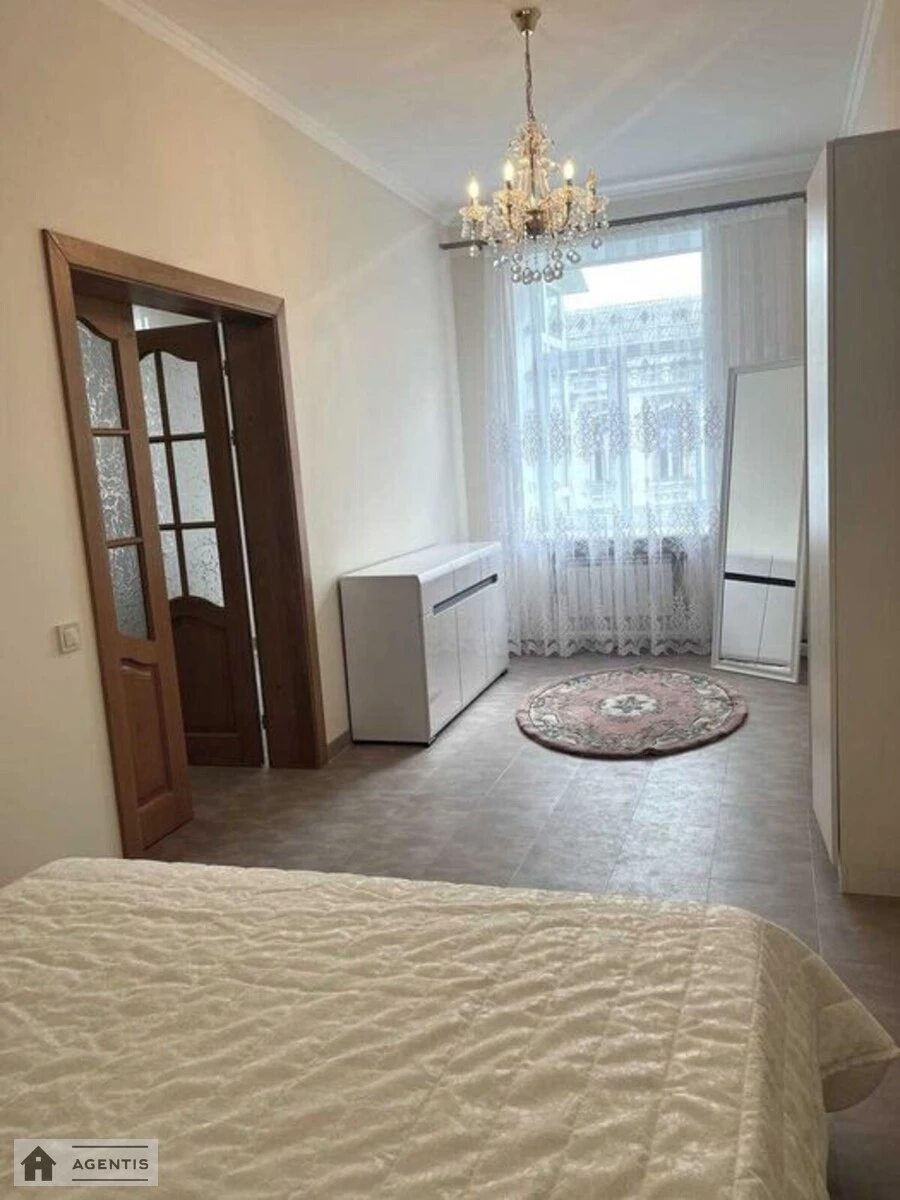 Здам квартиру 2 кімнати, 65 m², 3 пов./3 поверхи. Костянтинівська, Київ. 