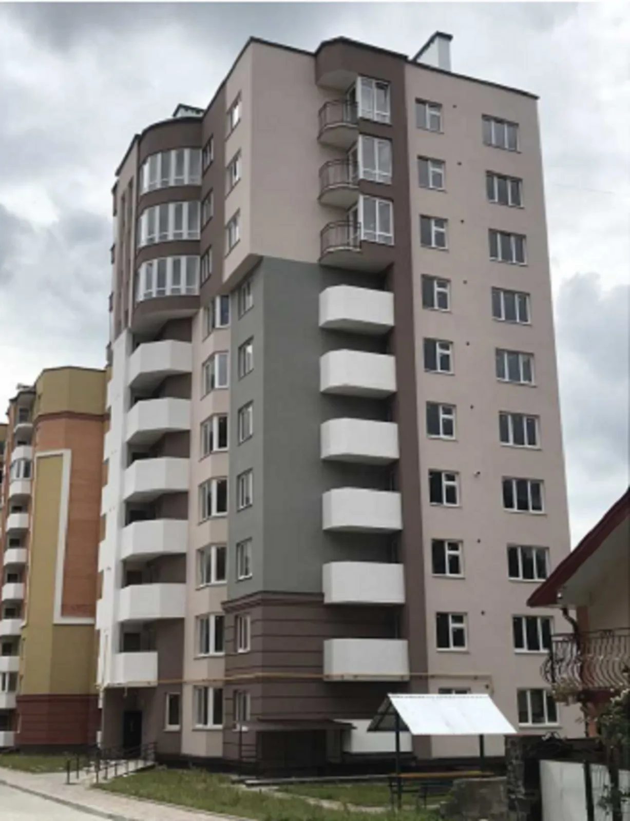 Apartment for rent 1 room, 42 m², 3rd fl./10 floors. 4, Troleybusna vul., Ternopil. 