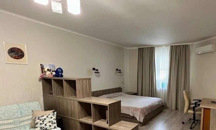 Сдам квартиру 2 комнаты, 65 m², 5 эт./23 этажа. 1, Йорданська вул. (Лайоша Гавро), Киев. 