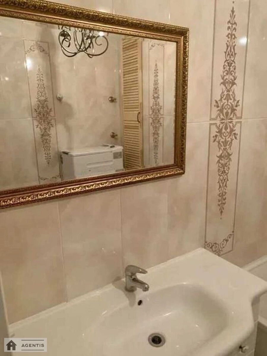 Сдам квартиру 1 комната, 48 m², 11 эт./16 этажей. Юрія Шевельова вул. (Руднєва Миколи), Киев. 