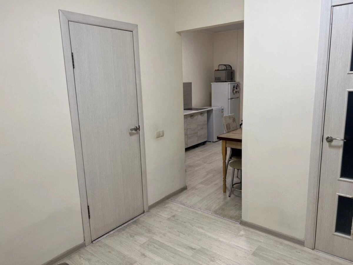 Продаж квартири 1 кімната, 40 m², 11 пов./16 поверхів. 11, Олевська 11, Київ. 