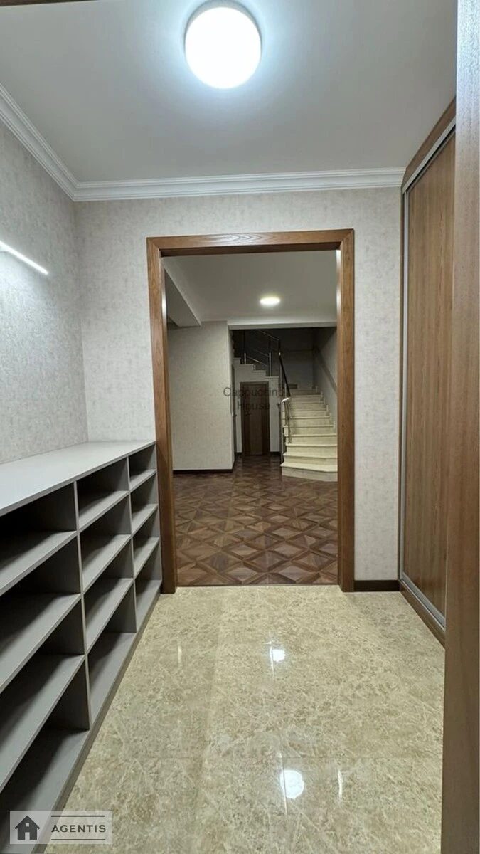 Здам квартиру 3 кімнати, 120 m², 1 пов./2 поверхи. Садова, Київ. 