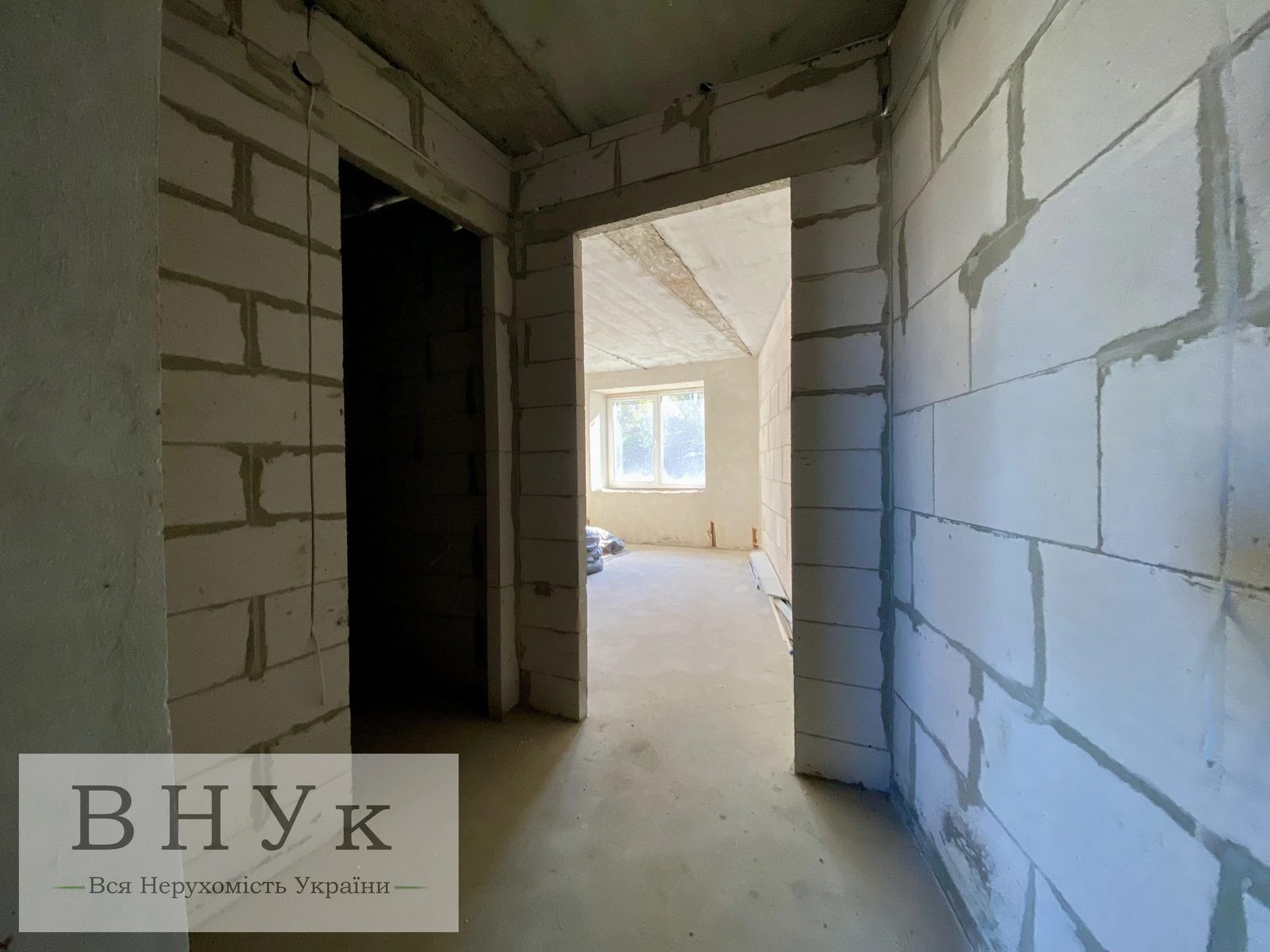 Продаж квартири 3 кімнати, 92 m², 1 пов./11 поверхів. 3, Будного С. , Тернопіль. 