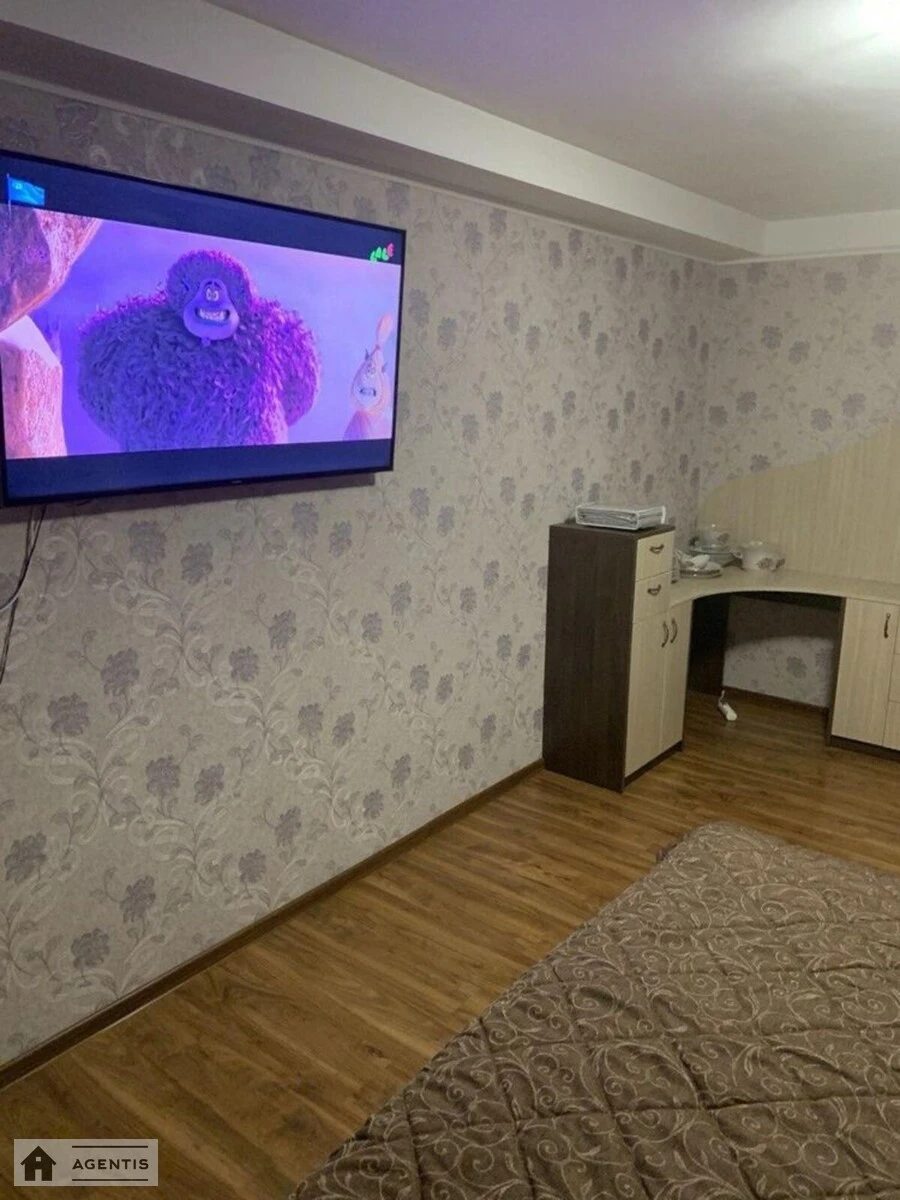 Здам квартиру 1 кімната, 34 m², 7 пов./9 поверхів. 8, Тростянецька 8, Київ. 