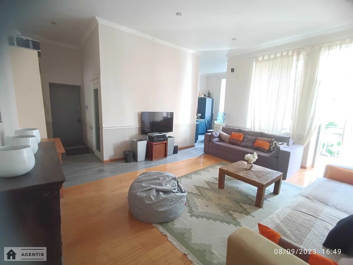 Apartment for rent 2 rooms, 66 m², 3rd fl./4 floors. Saksaganskogo, Kyiv. 