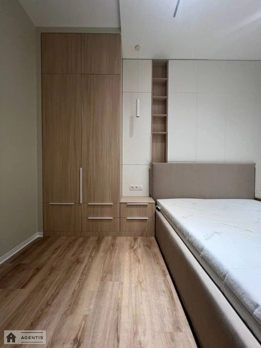 Сдам квартиру 2 комнаты, 52 m², 27 эт./36 этажей. Берестейський просп. (Перемоги), Киев. 