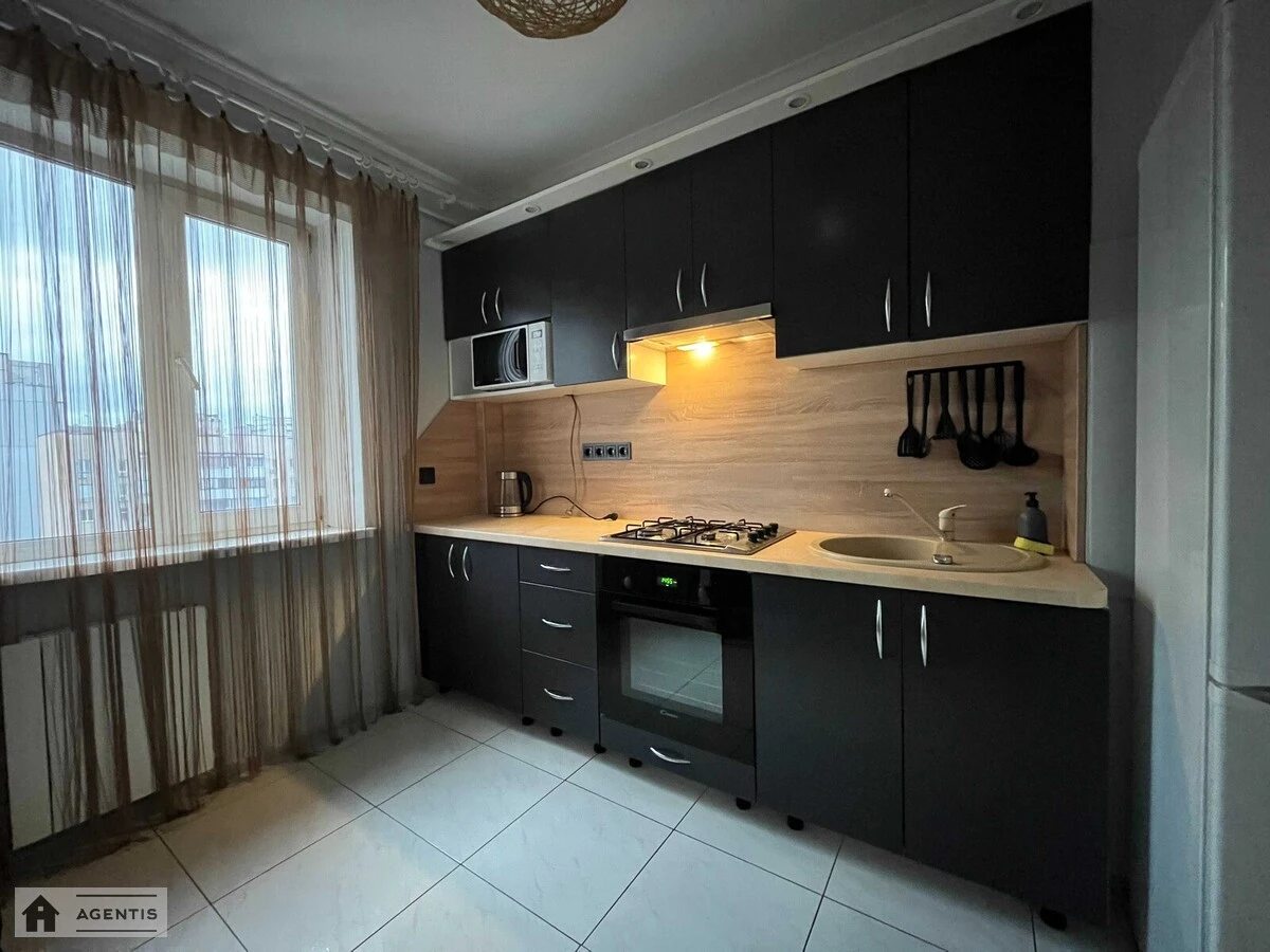 Apartment for rent 3 rooms, 72 m², 10th fl./10 floors. 9, Borysa Hmyri vul., Kyiv. 