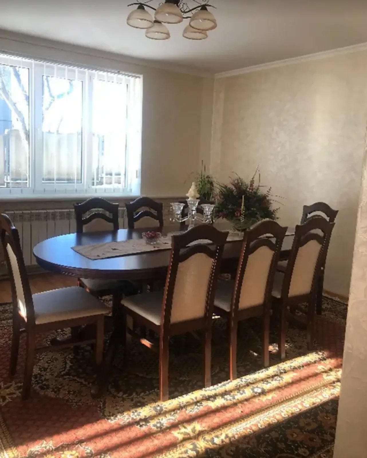 Продаж будинку 207 m², 2 поверхи. Белая. 