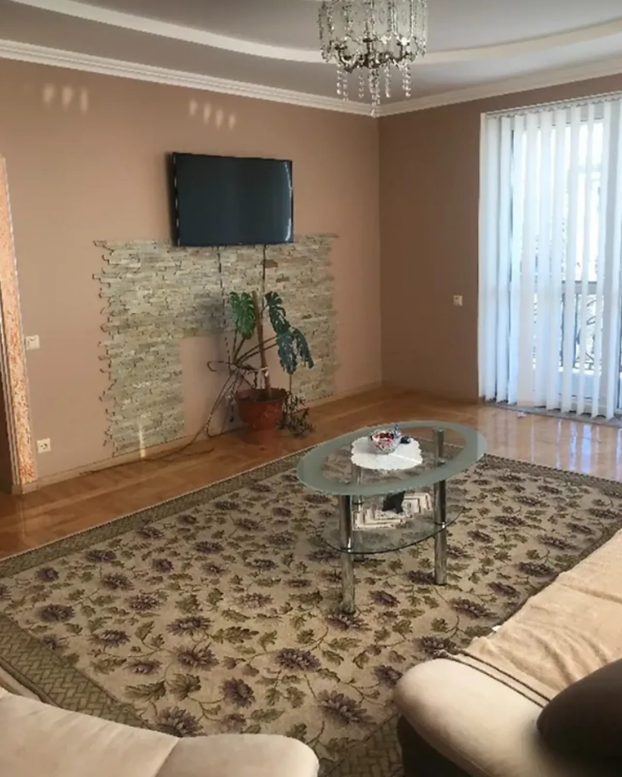 Продаж будинку 207 m², 2 поверхи. Белая. 