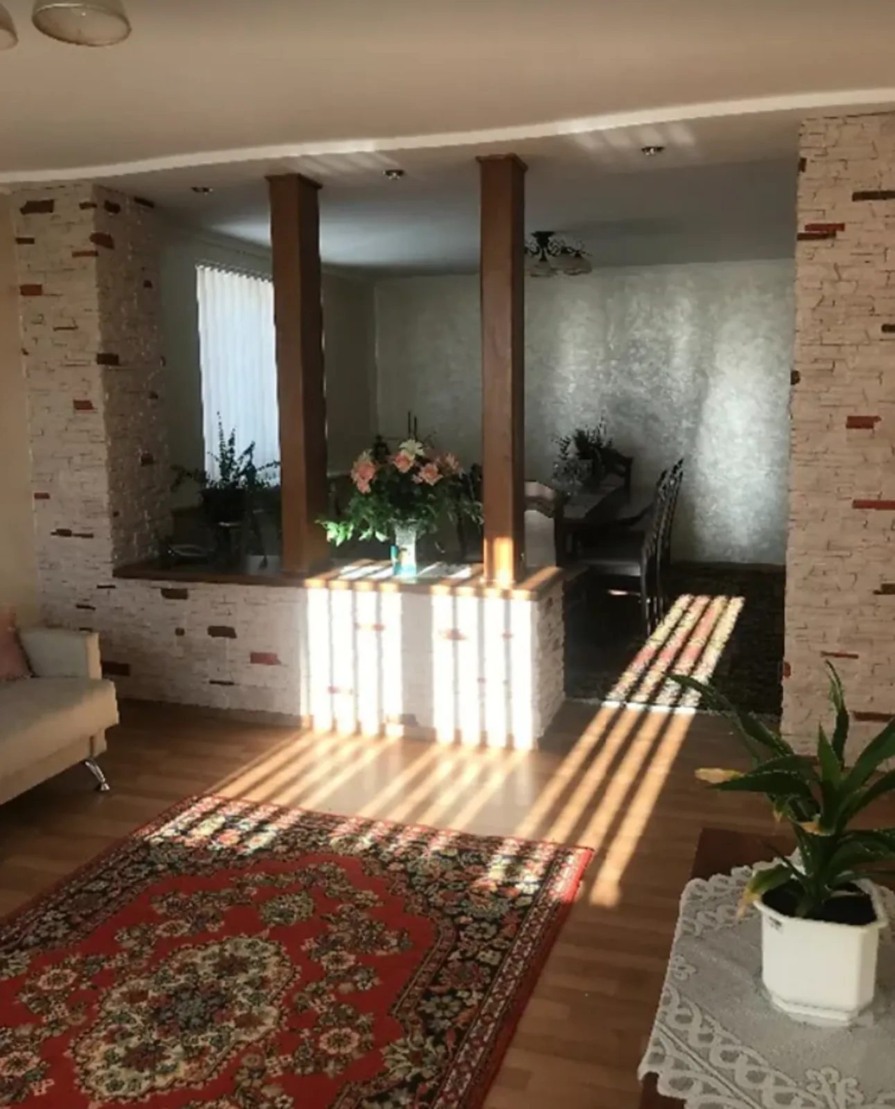 Продаж будинку 207 m², 2 поверхи. Белая. 