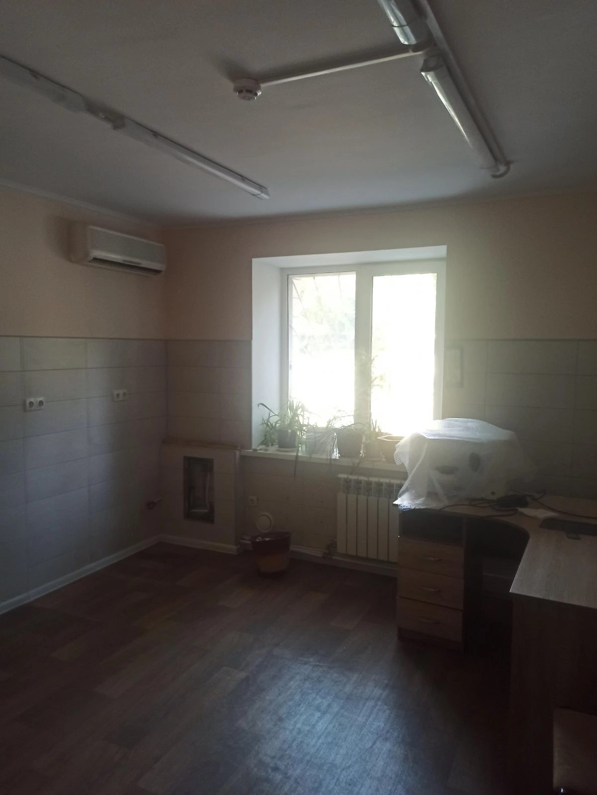 Office for rent 7 rooms, 118.4 m², 2nd fl./9 floors. 10, Bogdanivska 10, Kyiv. 