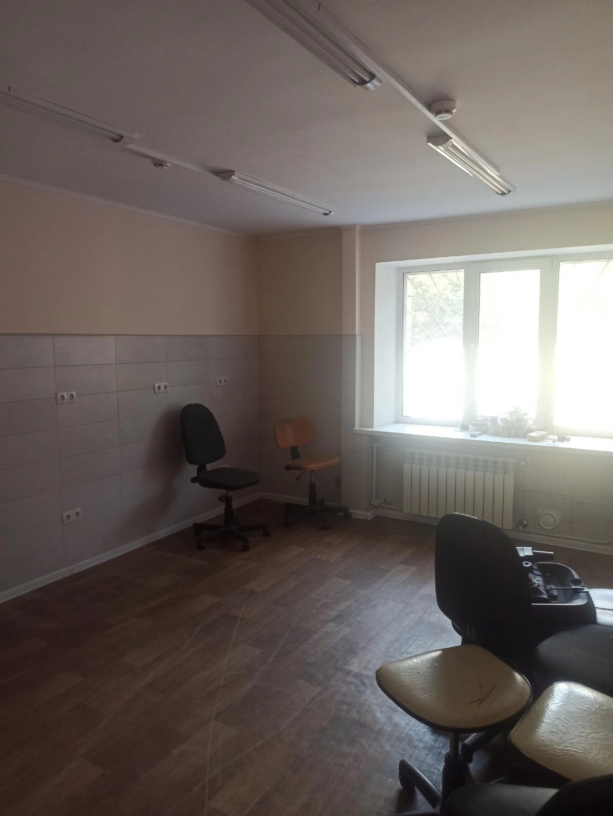 Office for rent 7 rooms, 118.4 m², 2nd fl./9 floors. 10, Bogdanivska 10, Kyiv. 