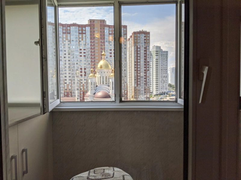 Продаж квартири. 3 rooms, 110 m², 9th floor/16 floors. 11, Гмирі 11, Київ. 