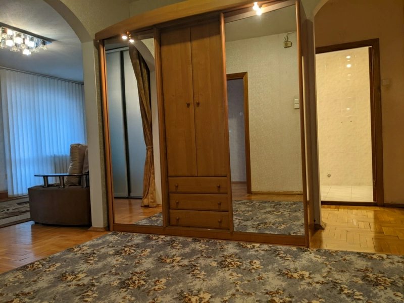 Продаж квартири. 3 кімнати, 110 m², 9 поверх/16 поверхів. 11, Гмирі 11, Київ. 
