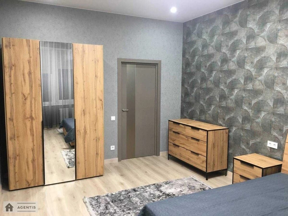 Сдам квартиру 2 комнаты, 55 m², 9 эт./30 этажей. Никольско-Слободская, Киев. 