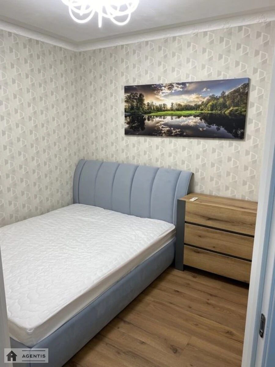 Сдам квартиру 2 комнаты, 52 m², 10 эт./11 этажей. 21, Центральна вул., Киев. 