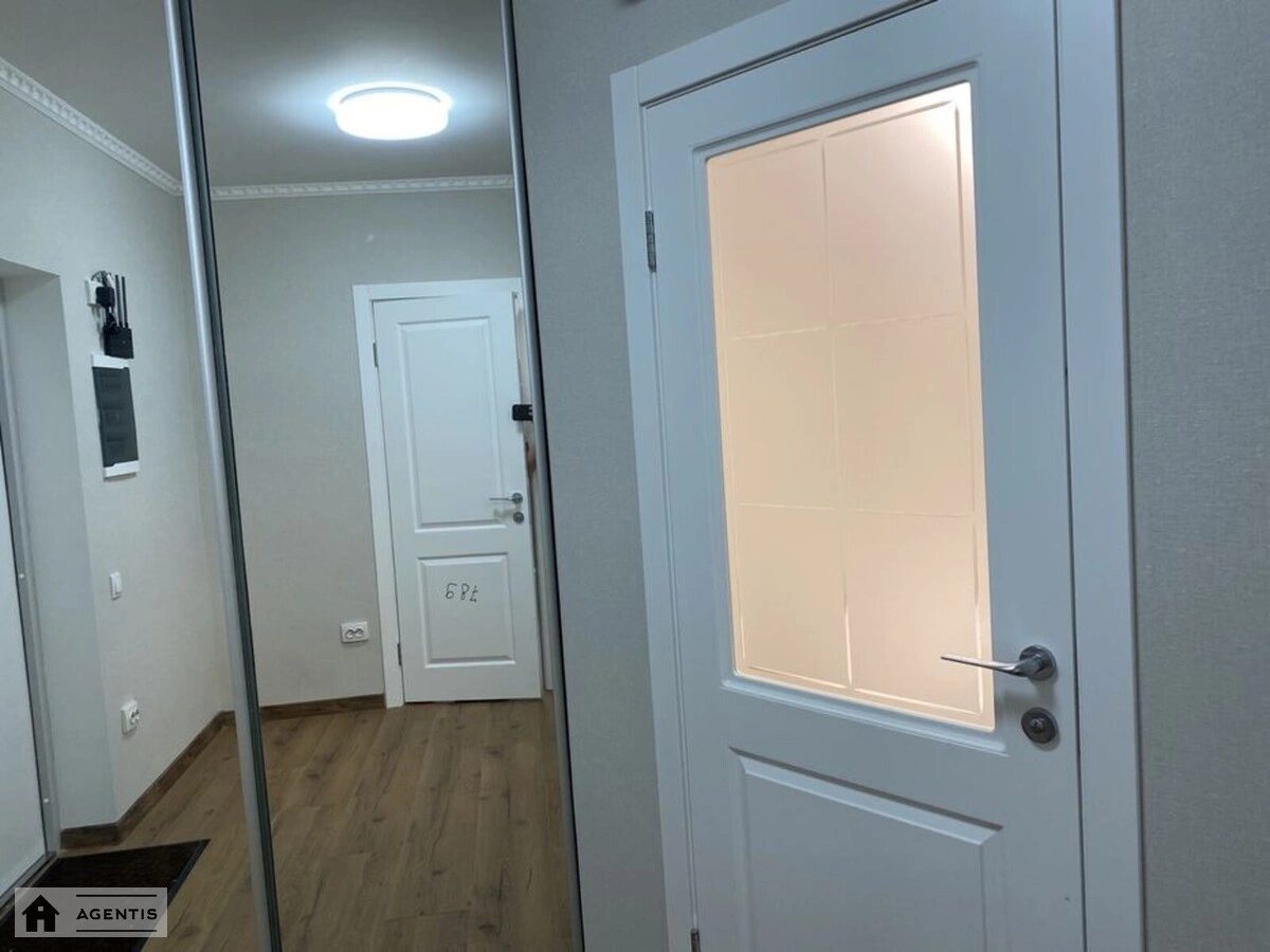 Сдам квартиру 2 комнаты, 52 m², 10 эт./11 этажей. 21, Центральна вул., Киев. 