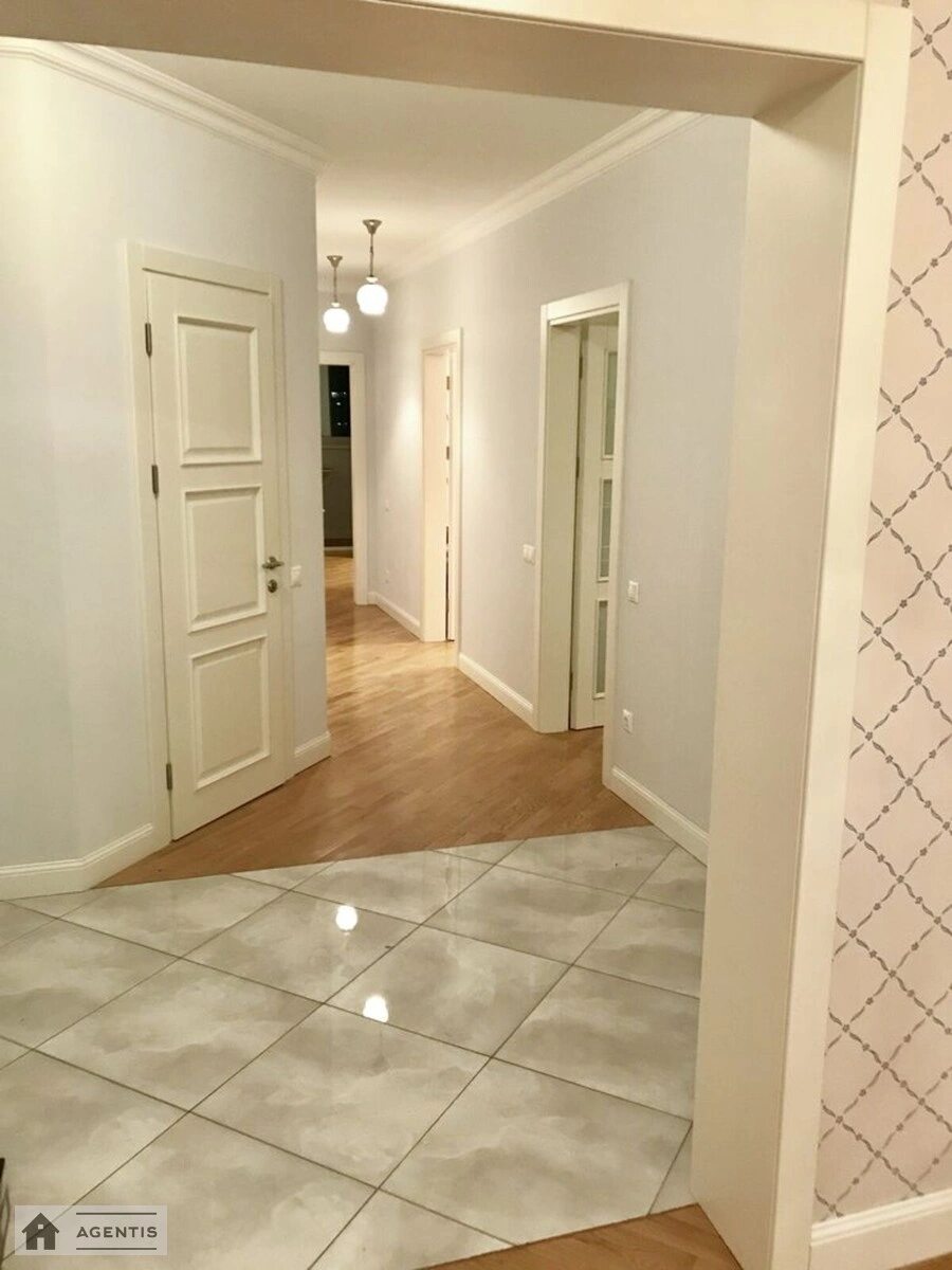 Сдам квартиру 3 комнаты, 95 m², 19 эт./25 этажей. 5, Княжий Затон 5, Киев. 