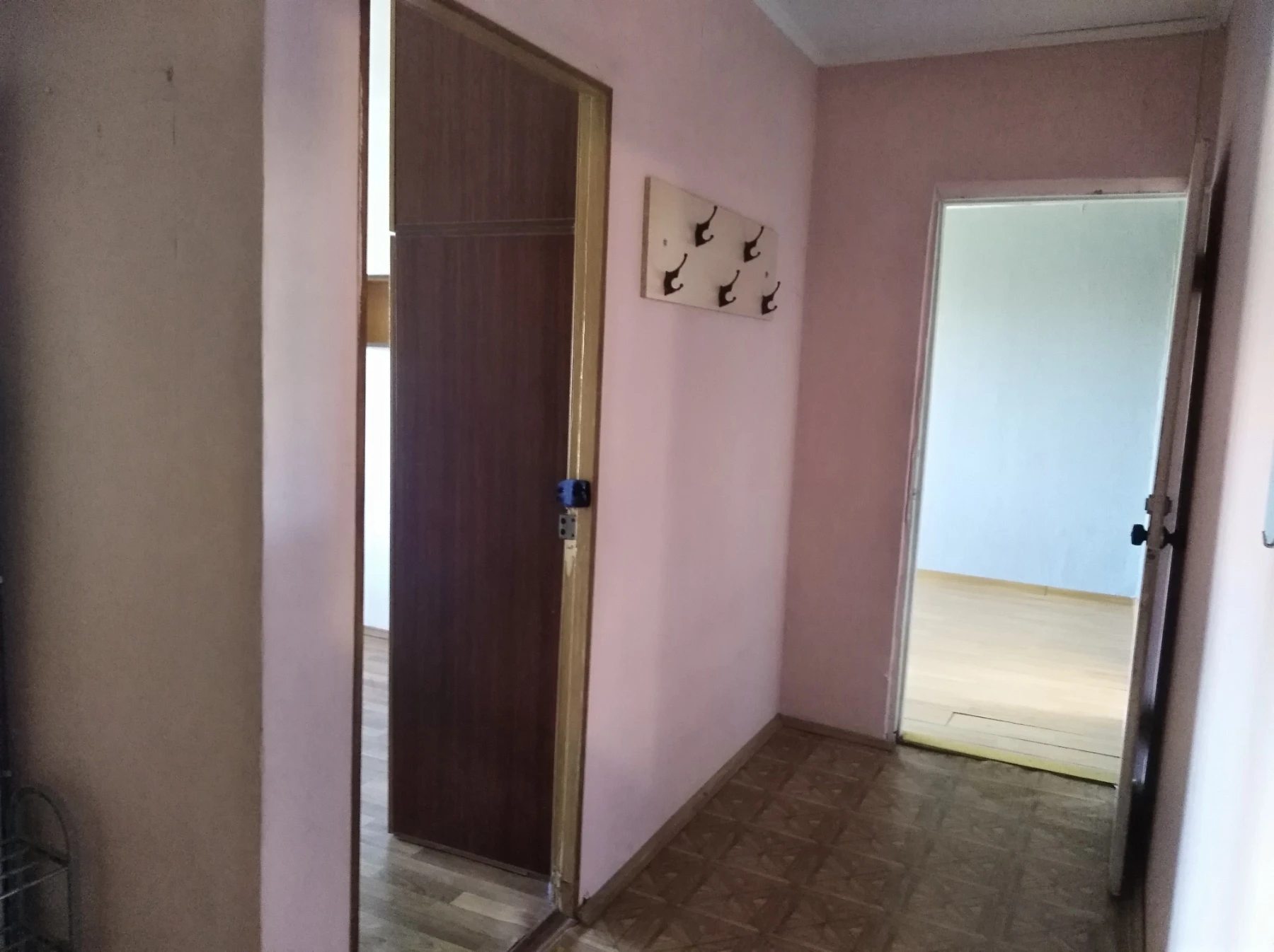 Продажа квартиры 2 комнаты, 64 m², 8 эт./9 этажей. 23, Наумова Генерала 23, Киев. 