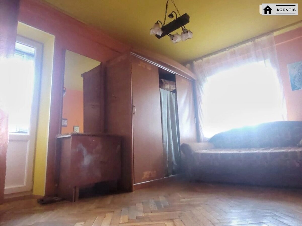 Здам квартиру 3 кімнати, 84 m², 4 пов./9 поверхів. Тростянецька, Київ. 