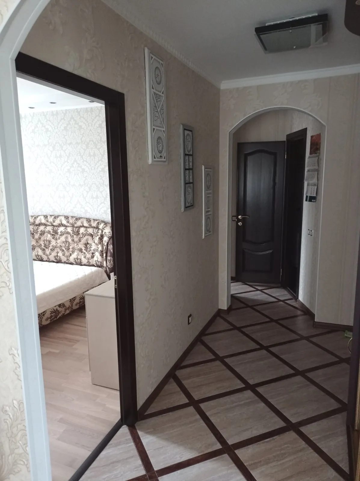 Apartments for sale 2 rooms, 545 m², 7th fl./9 floors. Nebesnoy Sotny prospekt Marshala Zhukova, Odesa. 