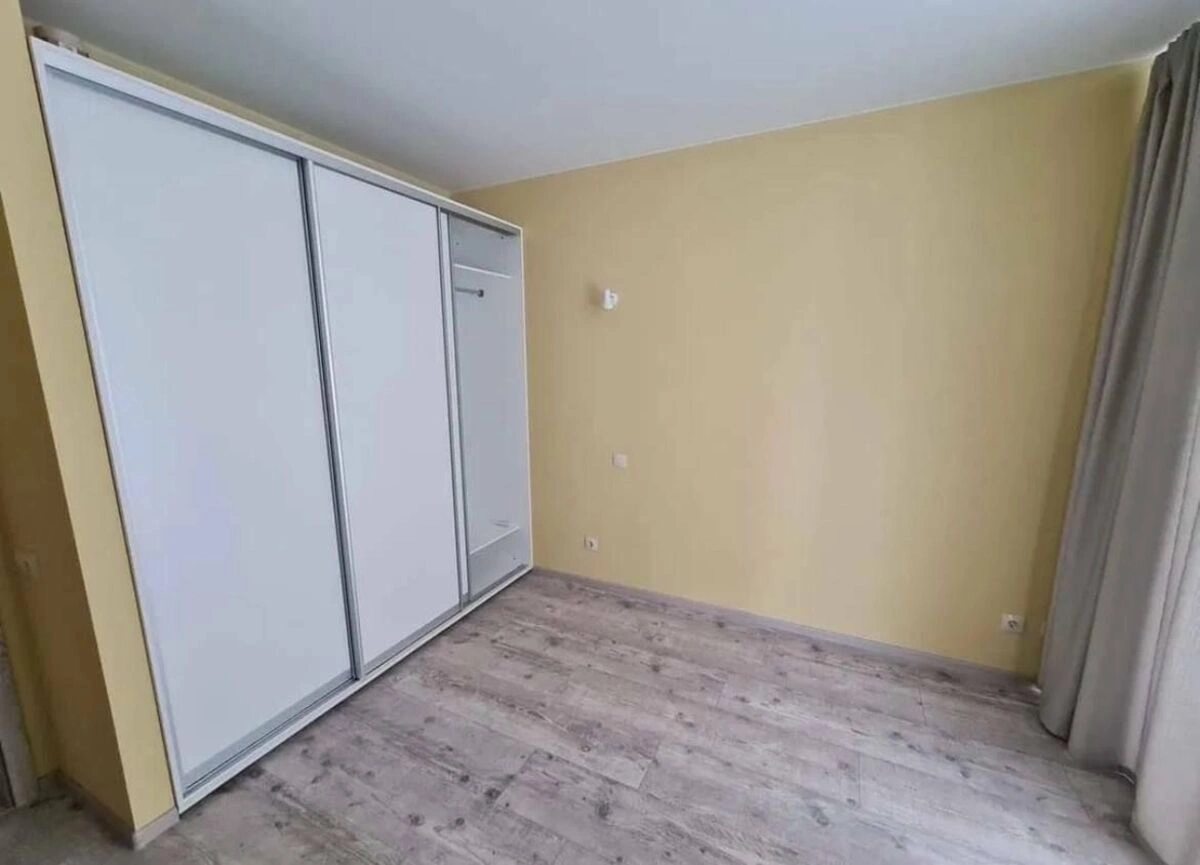 Здам квартиру 2 кімнати, 74 m², 1 пов./5 поверхів. 4, Степана Рудницького вул., Київ. 