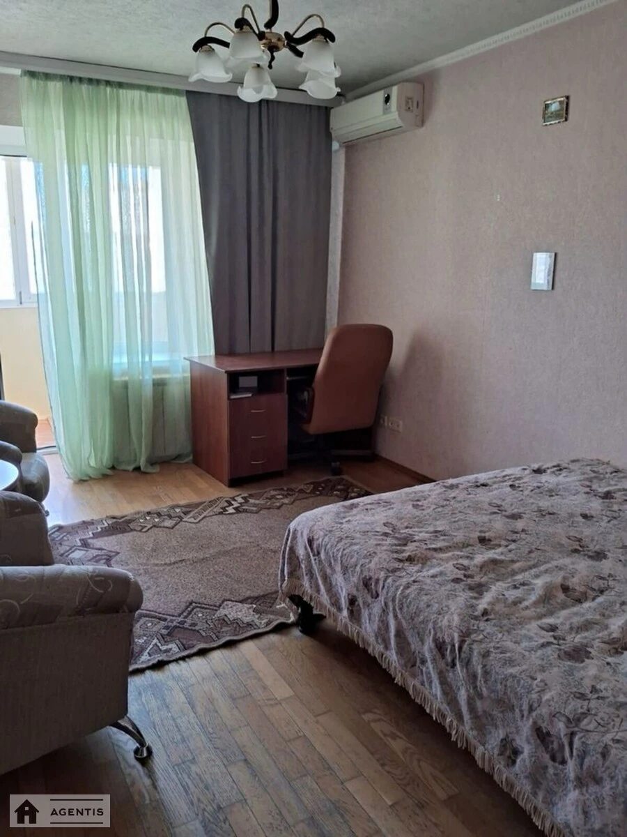 Apartment for rent 3 rooms, 100 m², 14th fl./14 floors. 12, Urlivska 12, Kyiv. 