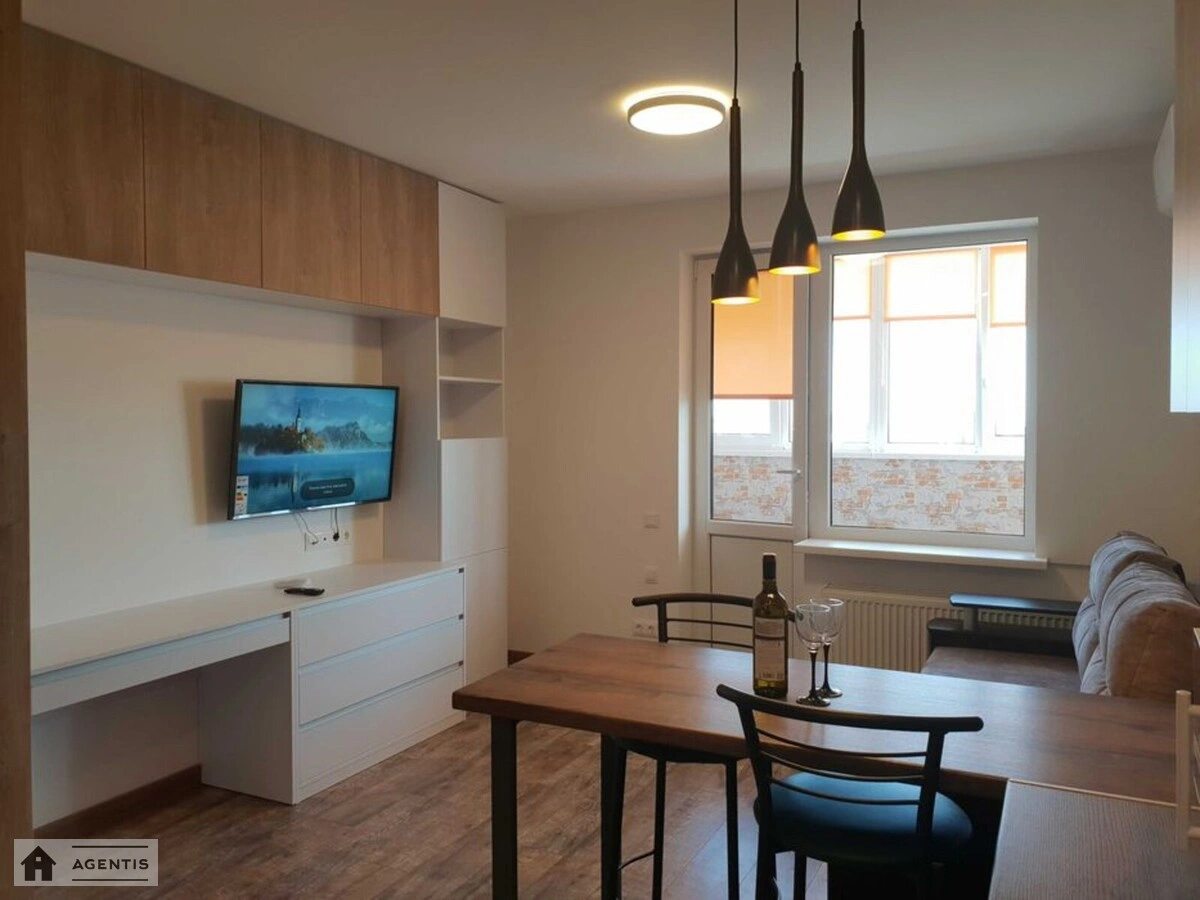 Apartment for rent 1 room, 30 m², 21st fl./24 floors. 11, Lvivska 11, Kyiv. 