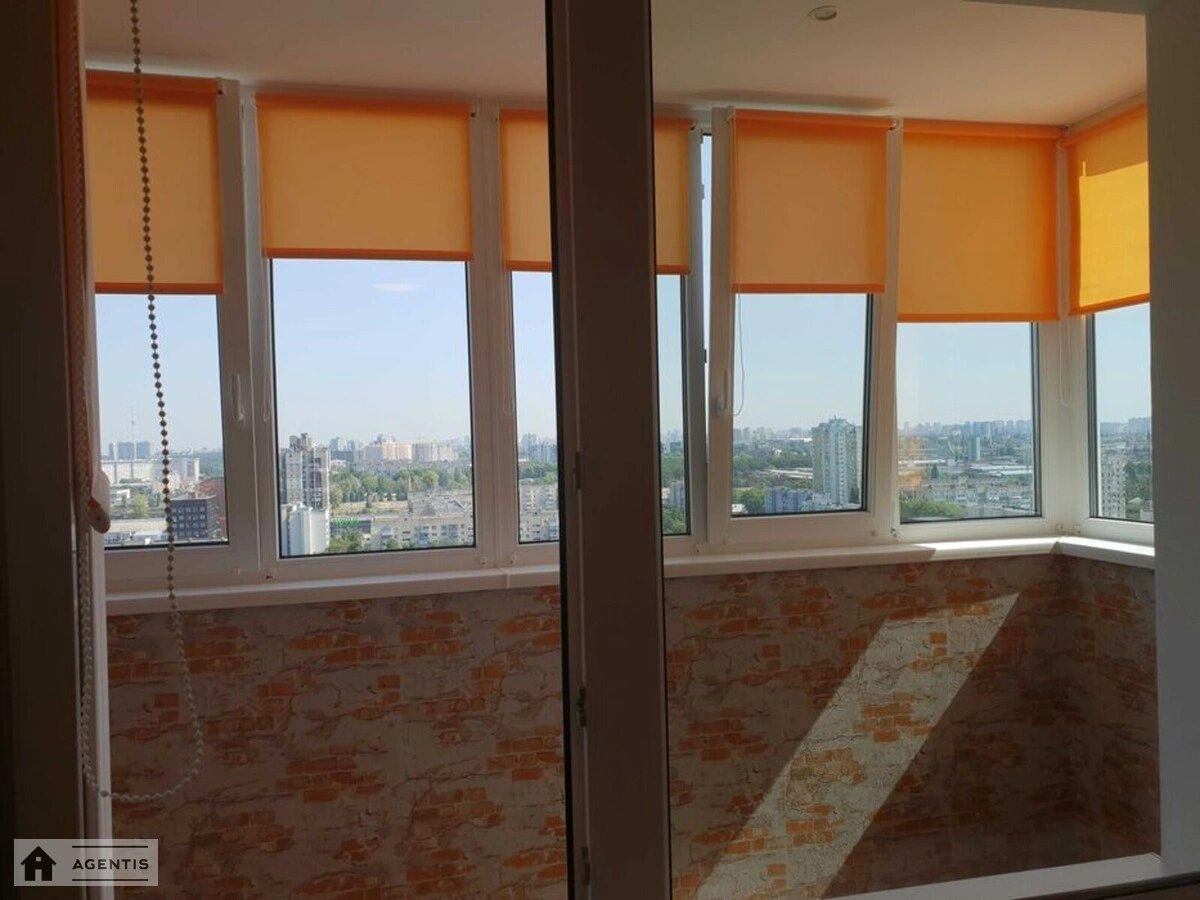 Apartment for rent 1 room, 30 m², 21st fl./24 floors. 11, Lvivska 11, Kyiv. 