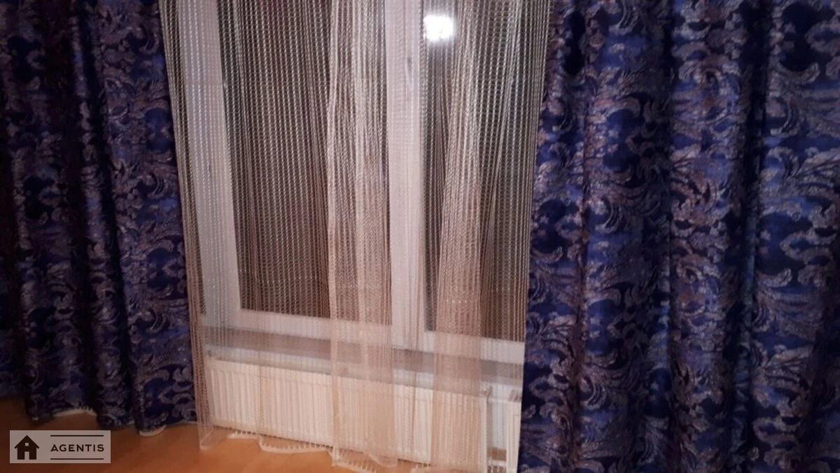 Здам квартиру 3 кімнати, 85 m², 9 пов./9 поверхів. 27, Прирічна 27, Київ. 