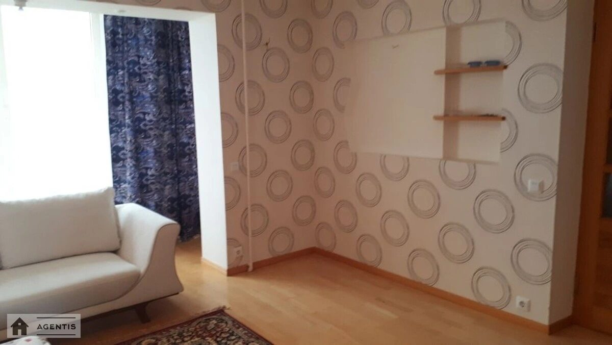 Apartment for rent 3 rooms, 85 m², 9th fl./9 floors. 27, Pryrichna 27, Kyiv. 