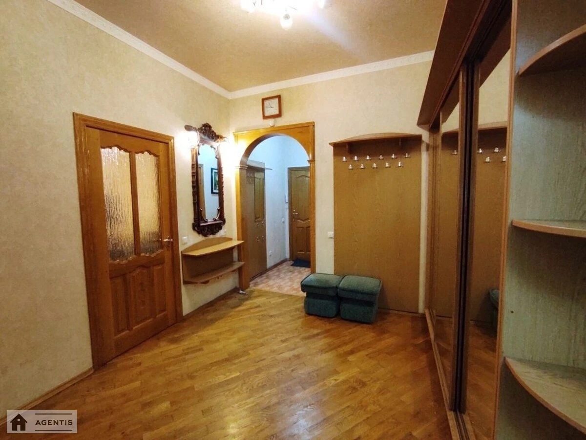 Apartment for rent 3 rooms, 110 m², 4th fl./9 floors. 8, Derevlyanska vul. Yakira, Kyiv. 