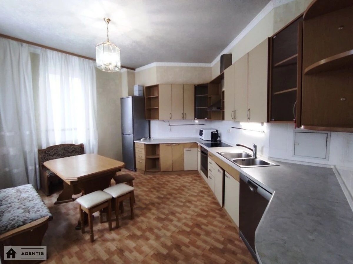 Apartment for rent 3 rooms, 110 m², 4th fl./9 floors. 8, Derevlyanska vul. Yakira, Kyiv. 